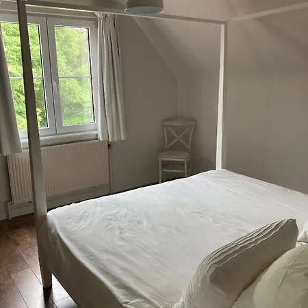 Rustig In Het Met Terras Appartamento Kontich